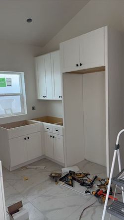 Kitchen cabinet
