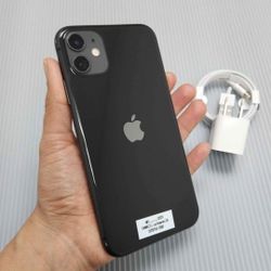 iPhone 11, Factory Unlocked,  Excellent Condition.  Like New 