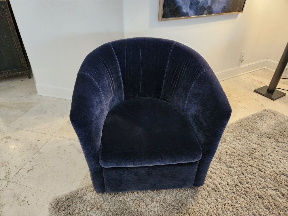 Natuzzi Moda 835 Purple Navy Suede Swivel Chair Total Of 2. $200 Each Show Furniture