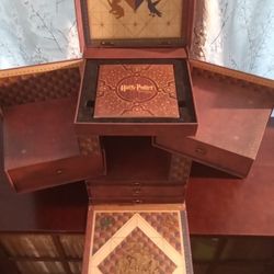 HARRY POTTER COMPLETE WIZARD BOX