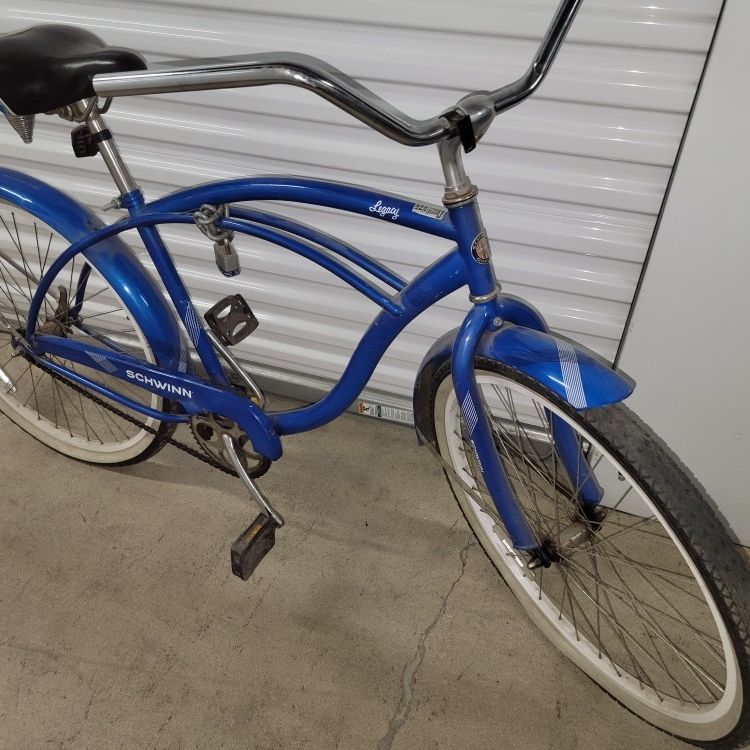 Schwinn Legacy Blue Mens Bike for Sale in Chicago IL OfferUp