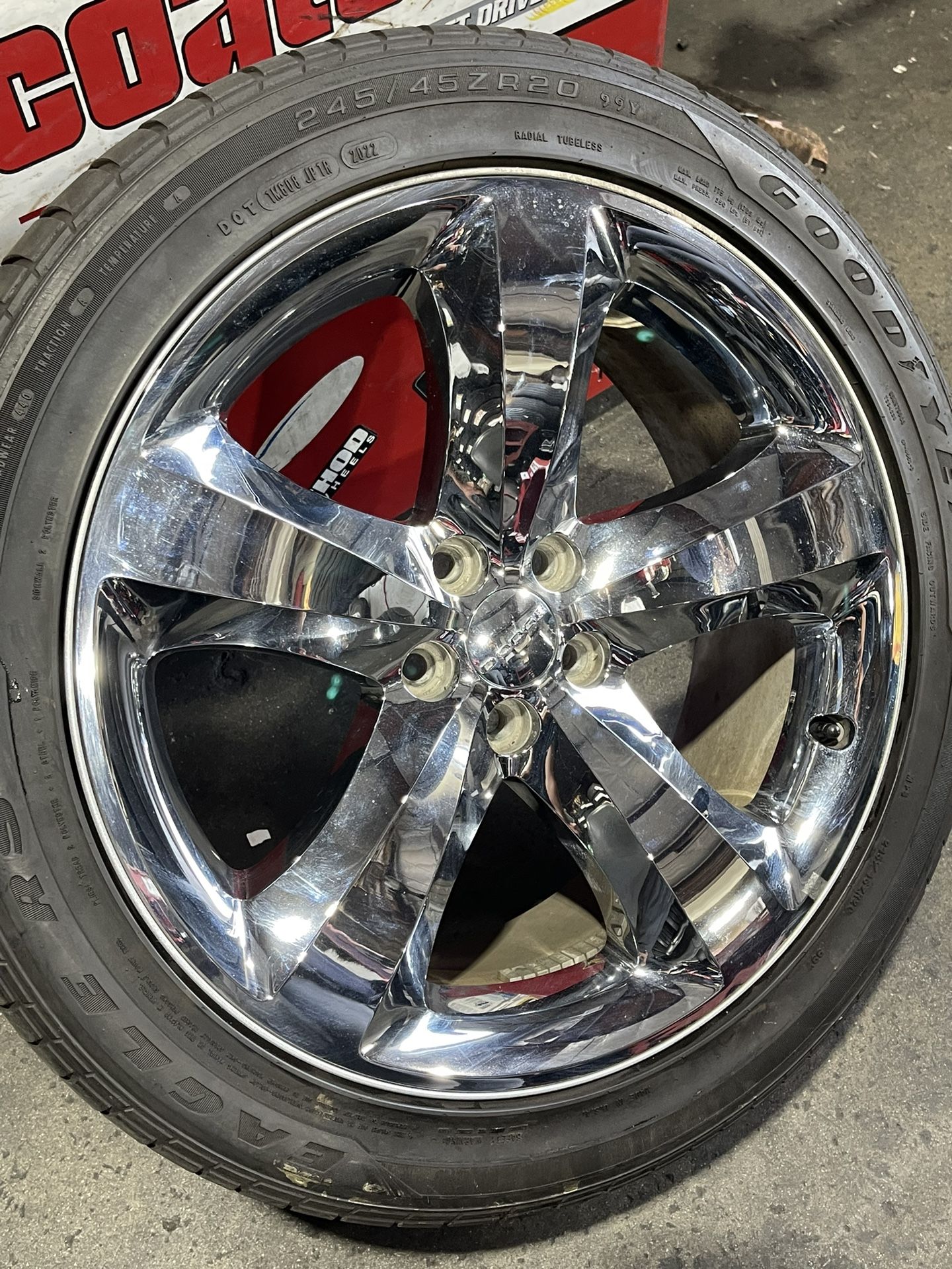 Dodge 20 Inch 5 Spoke Chrome Rims for Sale in Norwalk, CA - OfferUp