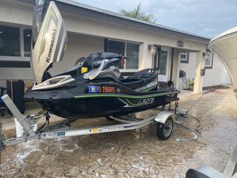 Brand new 2015 jetski with 43 hours 0 problems brand new with 2015 trailer