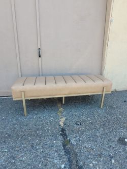 Lansing  Leather  Bench