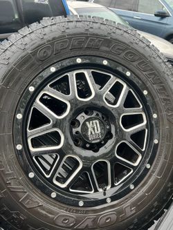 XD SERIES 820 Grenade Wheels And Tires