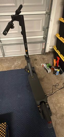 Segway Ninebot Max G2 Electric Kick Scooter 43 Mile Max Range & 22mph Top Speed
