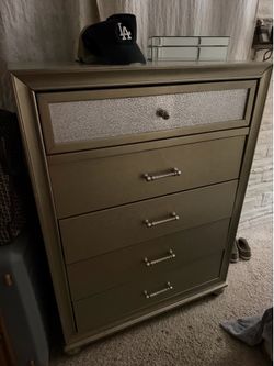 MOVING SALE