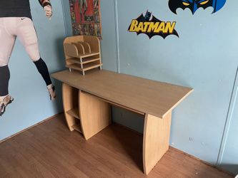 Nice Desk!!