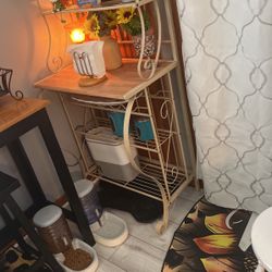 New Bakers Rack’s