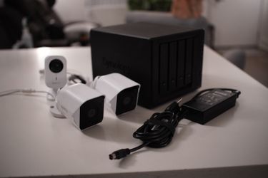 Synology DS418 & Synology Cameras