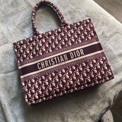L Tote Bag
