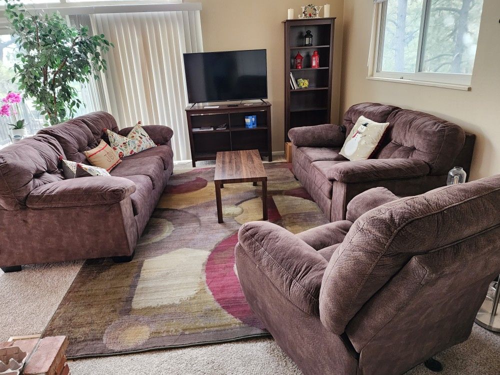 Couch Set  coplete with Recliner, Tables, & Lamp 
