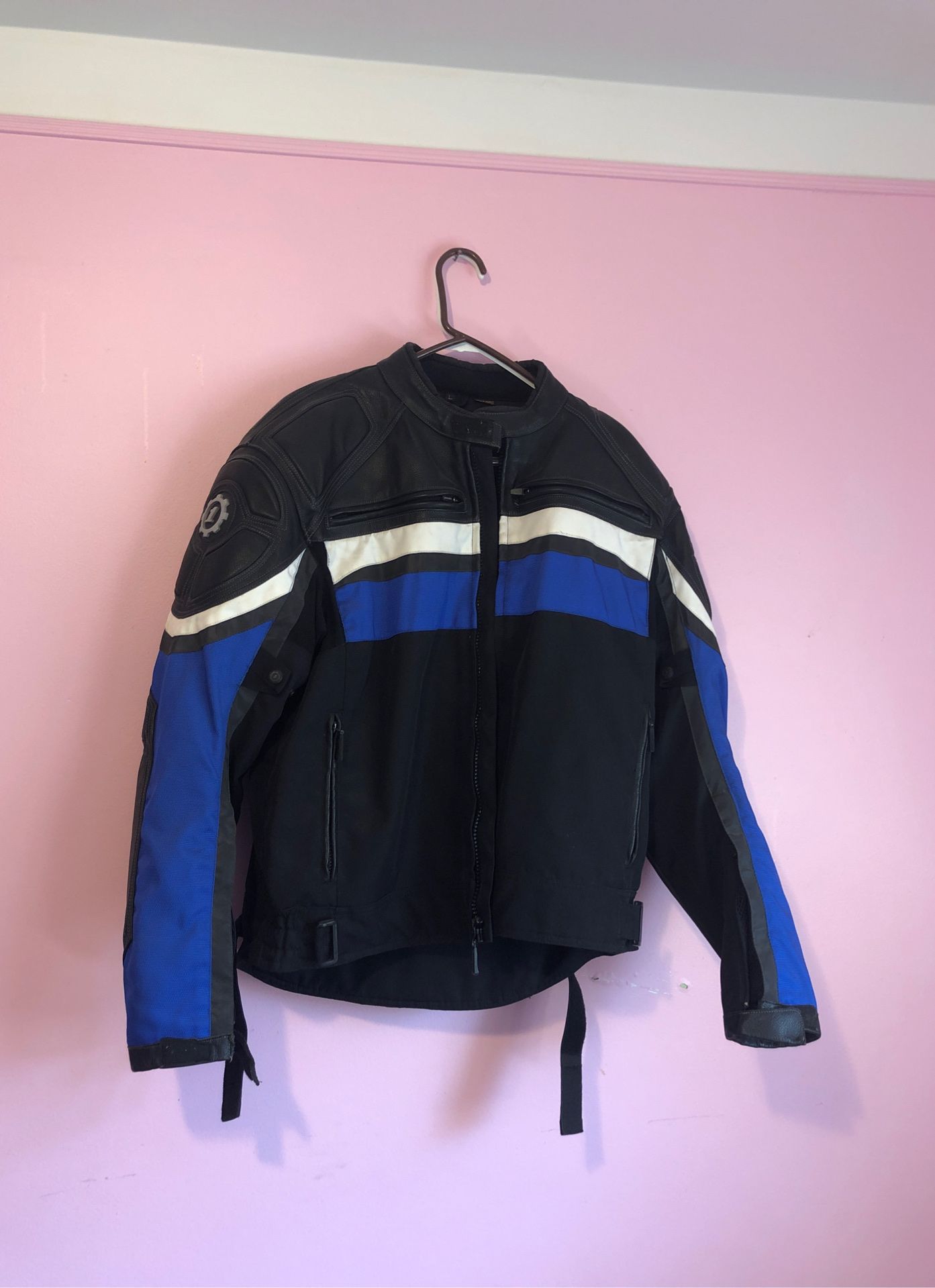 Motorcycle jacket new condition size large