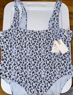 Good American women’s one-piece swimsuit size 2XL/3XL