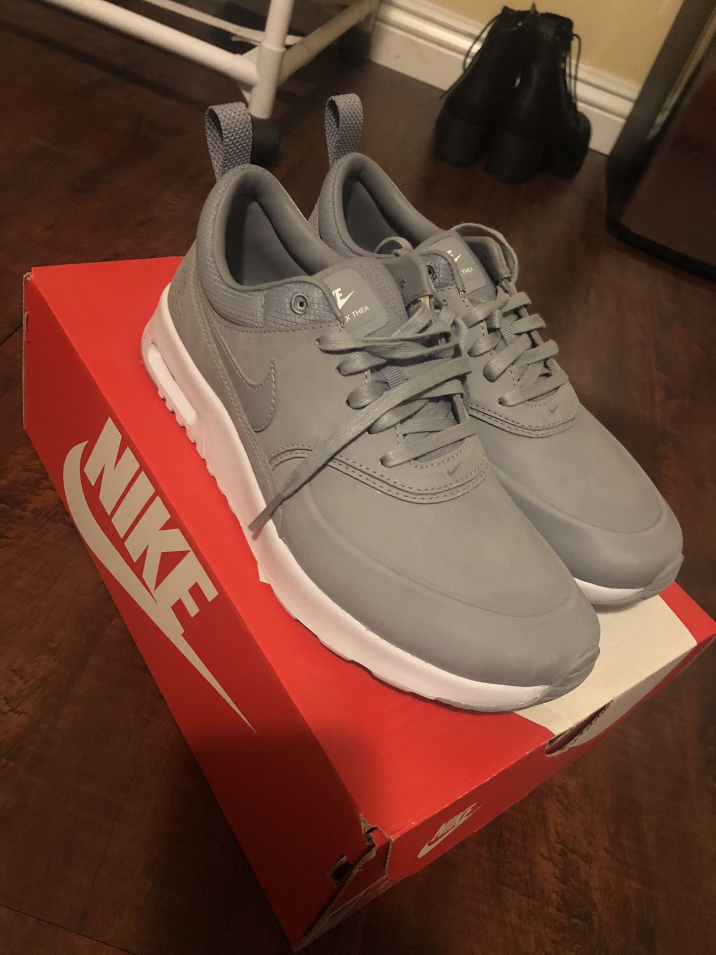 Nike Air Thea - BRAND NEW for in Ana, CA - OfferUp