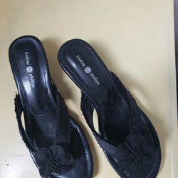 Lindsay Phillips Sandals Size 9