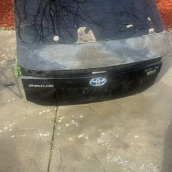 2014 Prius Hatch Glass 