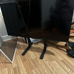 Amazon fire Tv. 43" Needs Remote 