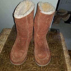 Ladies Uggs 