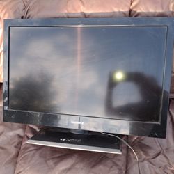 TV 32in by Magnavox