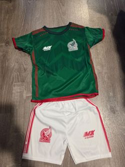 Camisa y short para niño