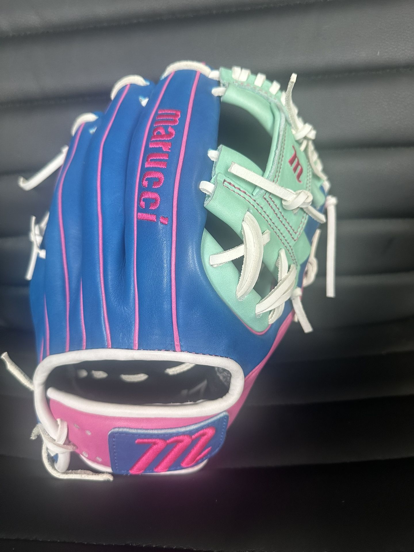 Marucci Baseball Glove