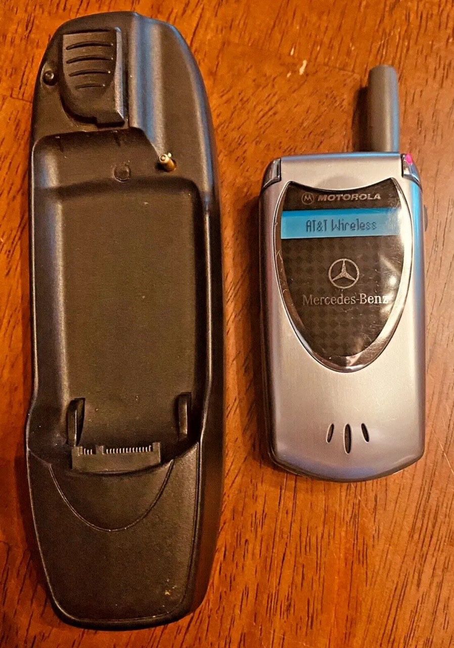 Rare Mercedes-Benz Motorola Cell Phone 60T TDMA & Peiker Hold Bluetooth