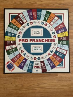 PRO FRANCHISE FOOTBALL BOARD GAME BY ROHRWOOD VINTAGE … Has Some Wear On Box … Doesn’t Look Like It Was Ever Played. 