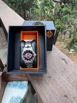 Harley-Davidson Bar & Shield Watch with Box
