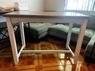 Counter Height Dining / Pub Table