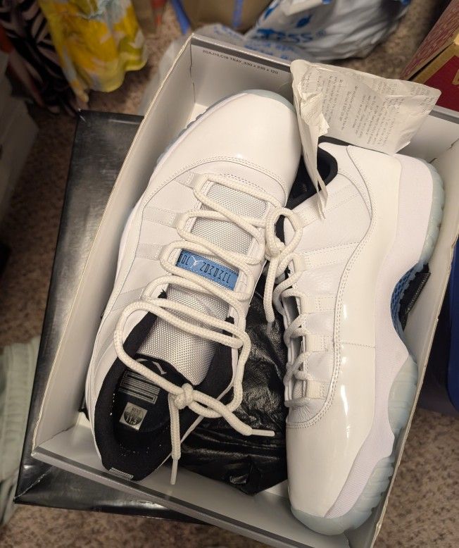 Jordan Retro 11 Low "Legend Blue"