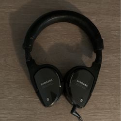 On-Ear Bluetooth Noise Canceling Headphones