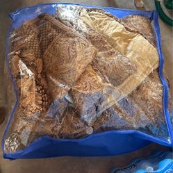 Queen Size Comforter.