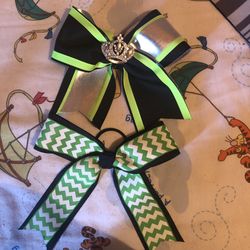Cheer bows