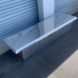 Brand New Low Profile Tool Box For Full Size Trucks 70”