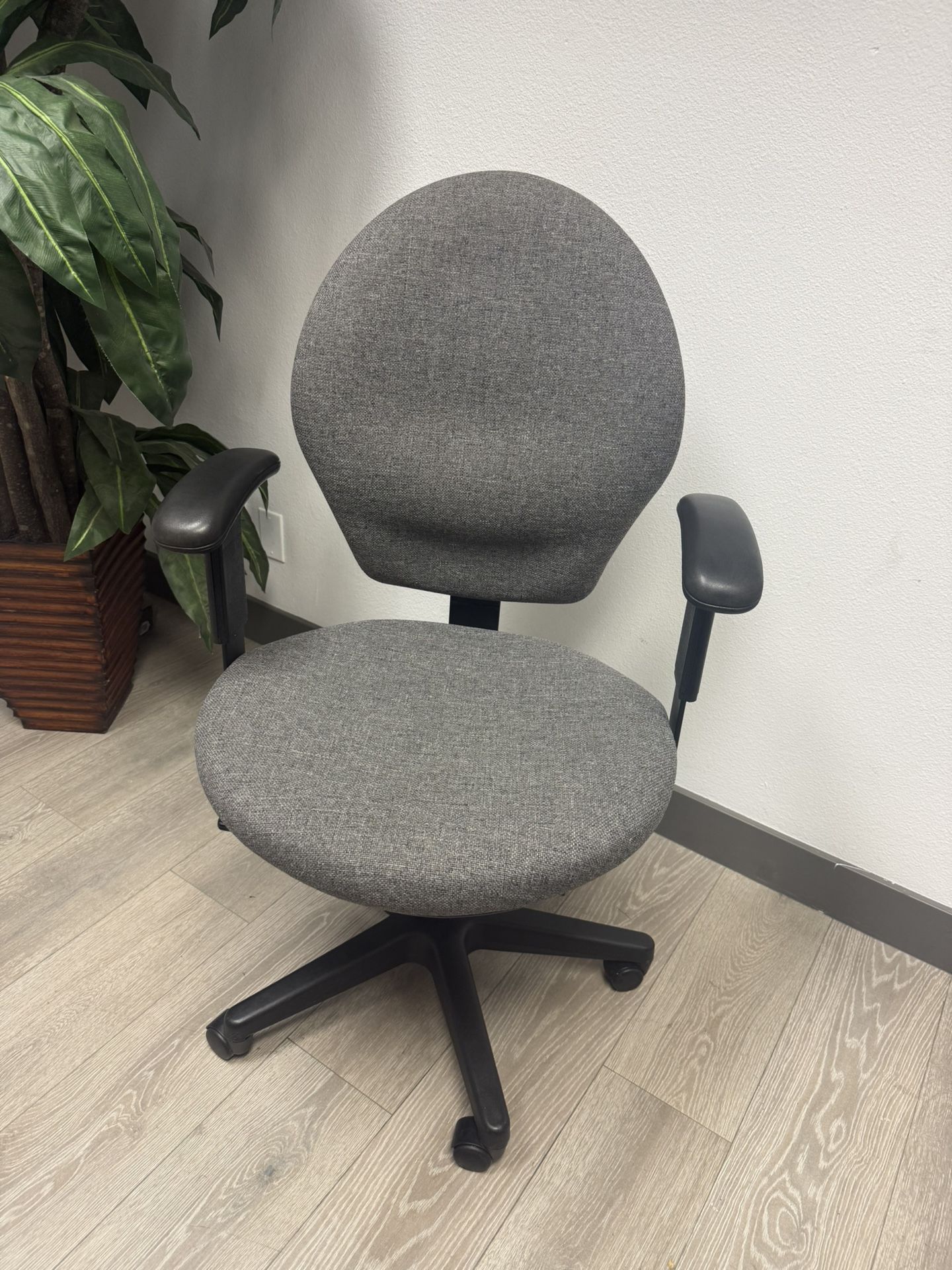Clean Office Chair