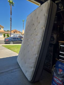 Free Full size matress