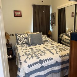 JC Pennys Queen Size Quilt Set 