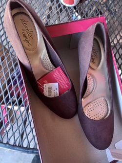 Brand New Women's Size 8 Brown Heels