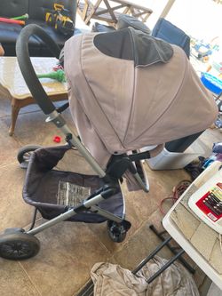 Evenflo pivot stroller