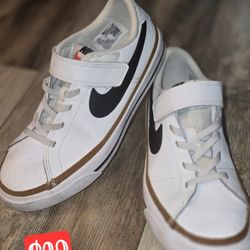 Nike Court Legacy Kids Leather Shoe 