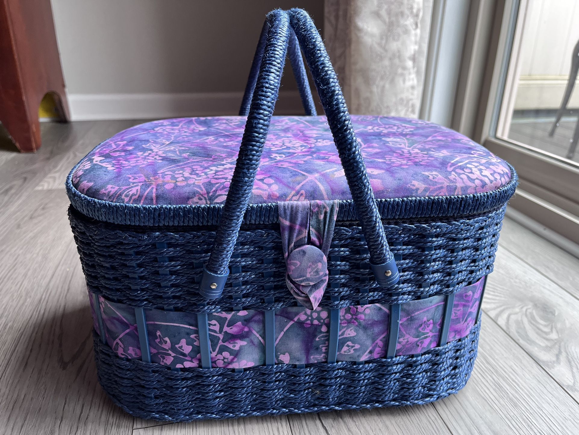 Wicker Sewing Basket With Sewing Supplies