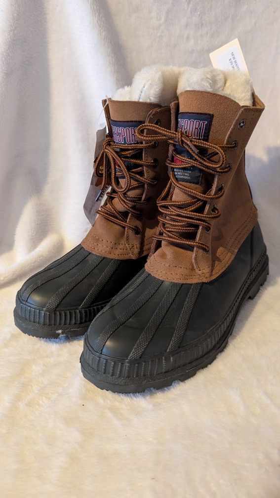 NWT Women's Snow Winter Boots Snowboots Size 8 Thermolite