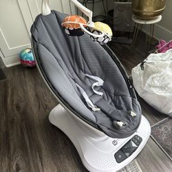 mamaRoo Multi-motion Baby Swing