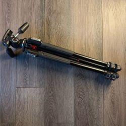 📷 Manfrotto 190 Series Tripod w/804RC2 Tilt Head – Sturdy & Reliable, Good Condition