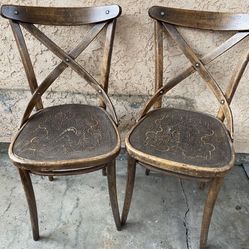 2 Vintage Chairs 