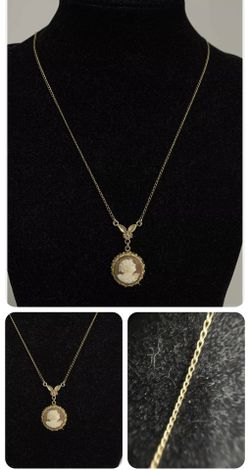 10kt Gold Necklace With Cameo Pendent $300