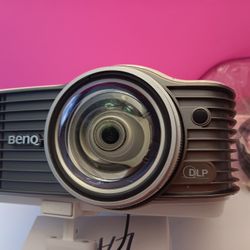 Projector  BenQ Hd