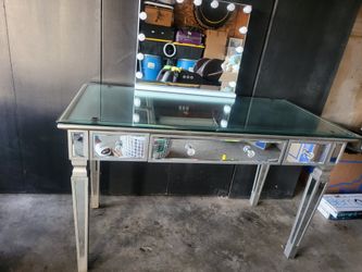 Espejo Y Mesa