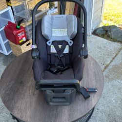 Baby Jogger Car seat And Stroller System 